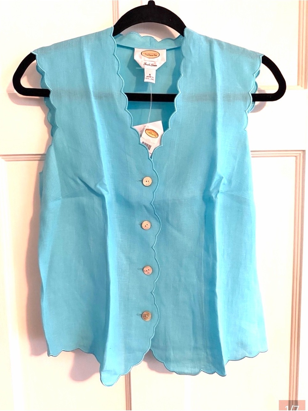 🦋Talbots turquoise Irish linen sleeveless top with scalloped edge. NWT.